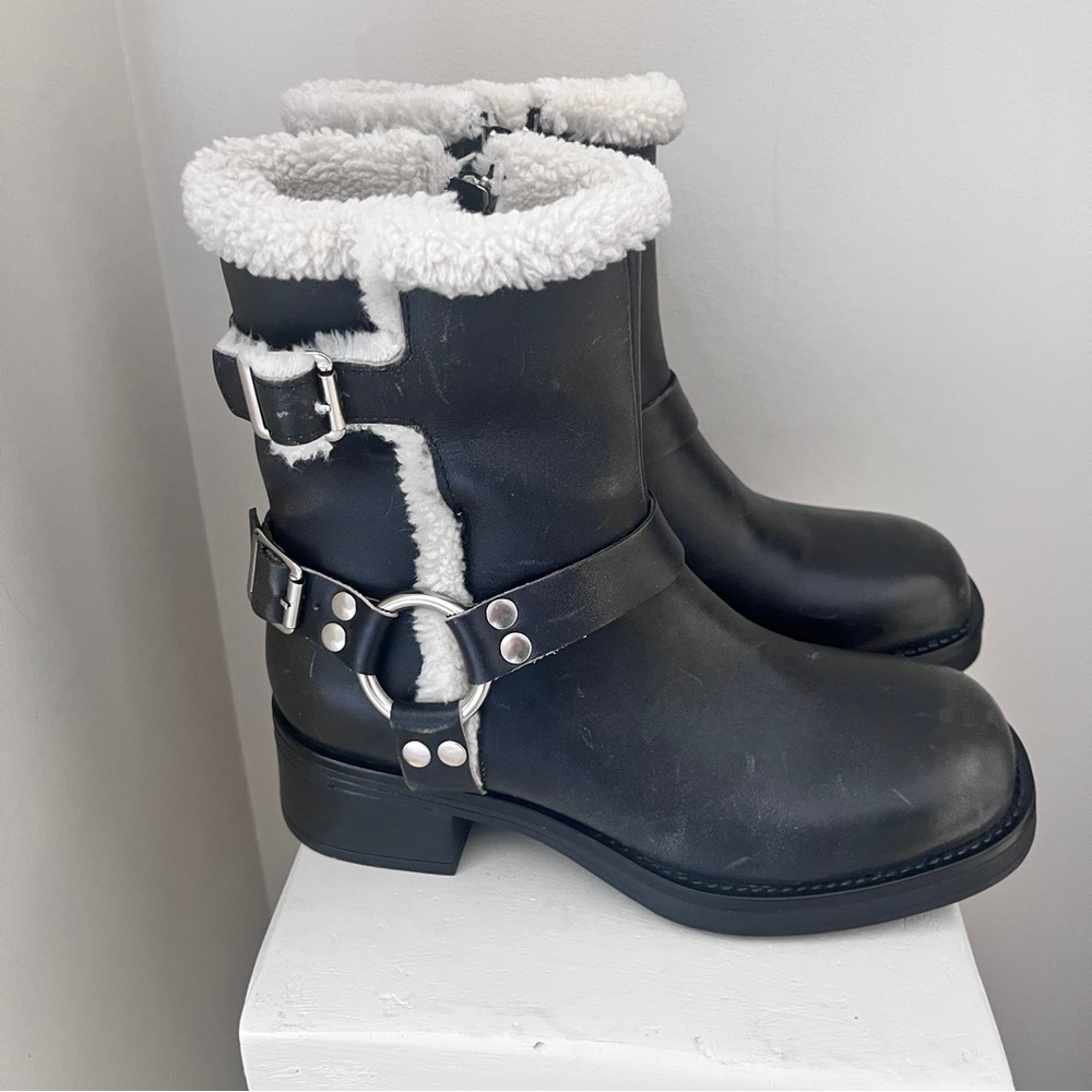 Steve Madden moto boots Black Shearling-Lined Ankle Boots